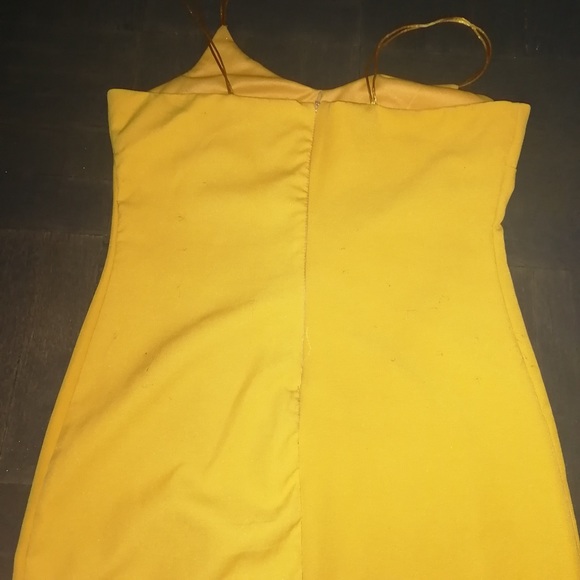 Yellow dress - Picture 6 of 7